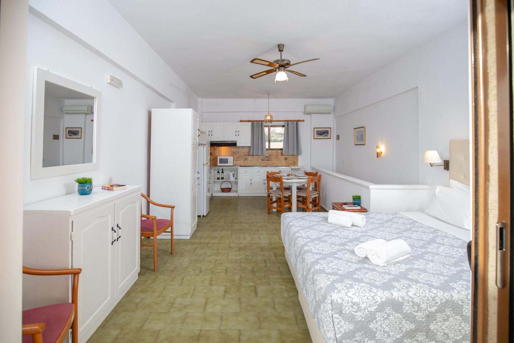 Ferma Solaris Apartments Agia Fotia  Buitenkant foto